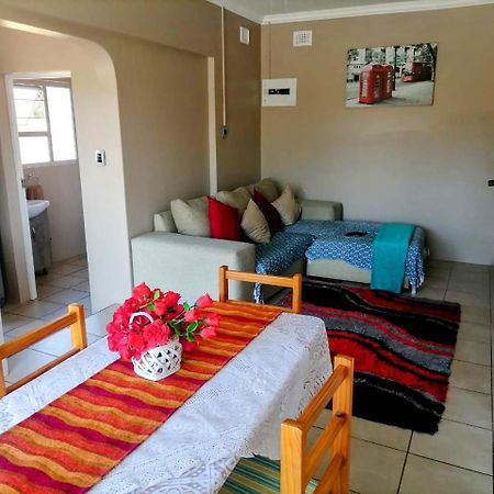 Poolside Guest House Port Shepstone Exterior photo