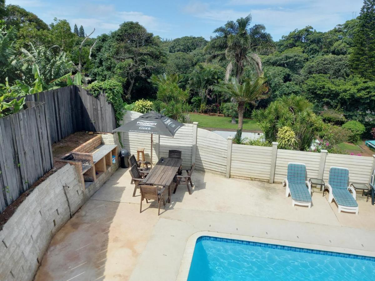 Poolside Guest House Port Shepstone Exterior photo