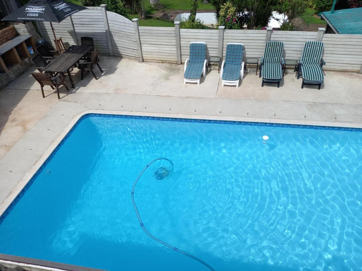 Poolside Guest House Port Shepstone Exterior photo
